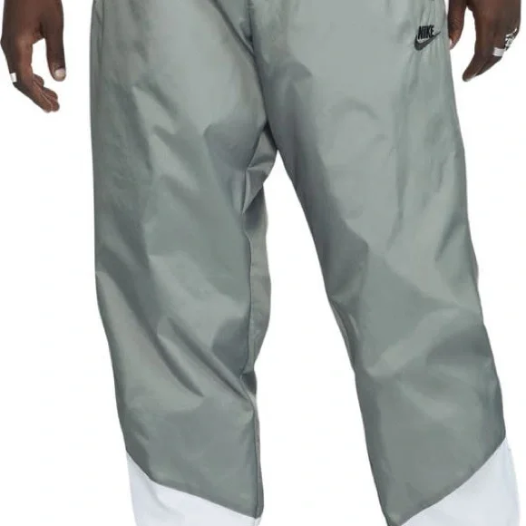 *NWT* Nike Windrunner Woven Lined Pants - Picture 2 of 11